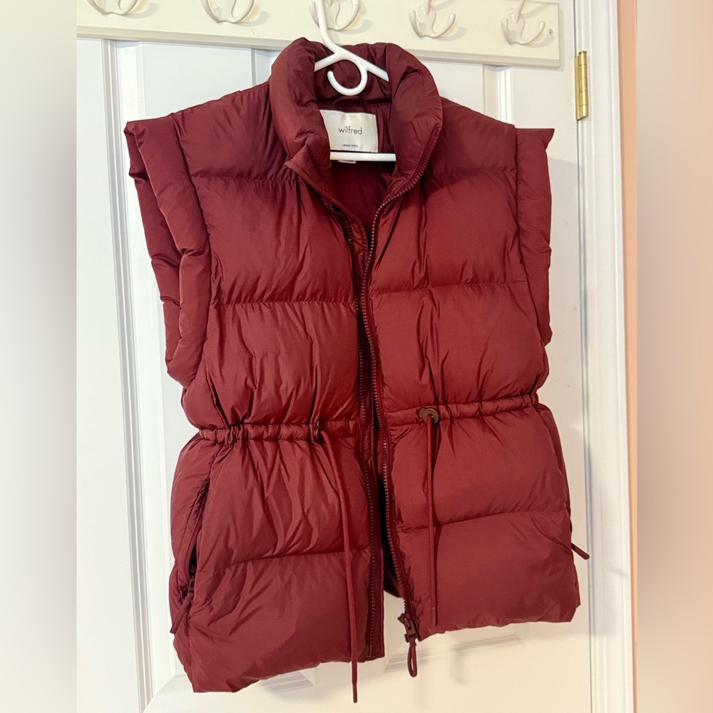 Wilfred Maroon Puffer Vest